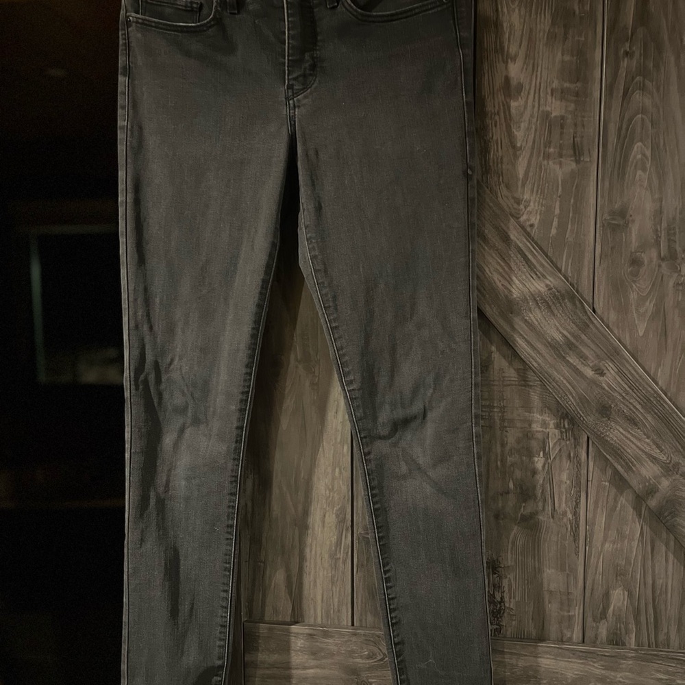 Levi's Classic Black Jeans, Size 28